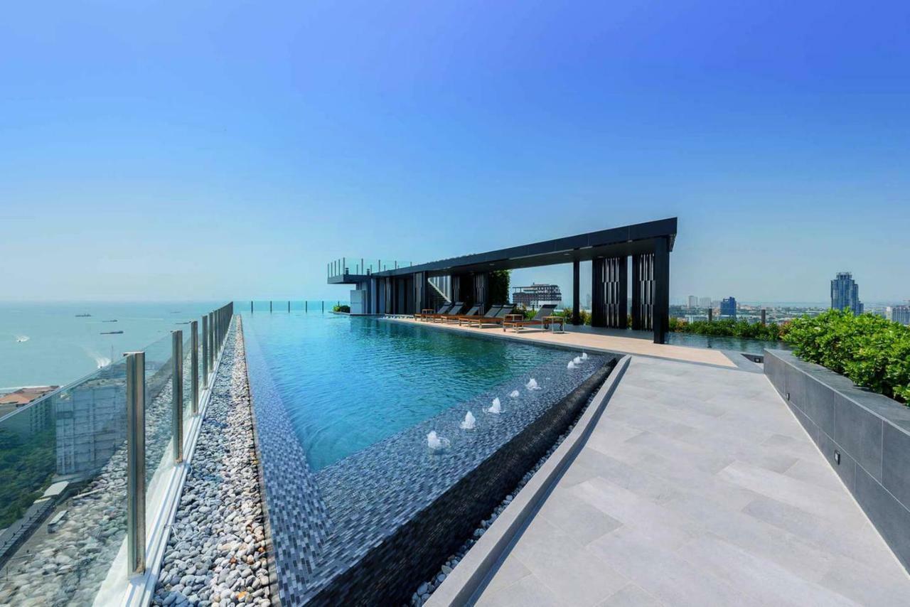 The Base Central Pattaya Seaview Exterior foto